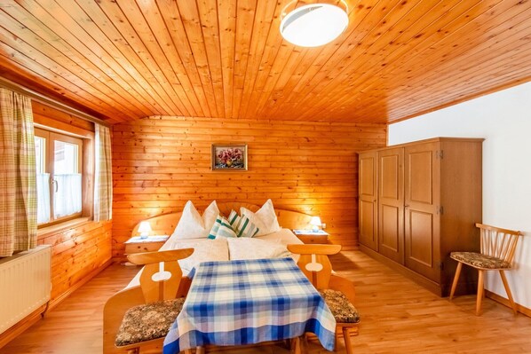 3 bedrooms, WiFi