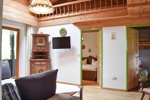 2 bedrooms, Internet