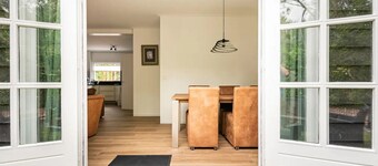 Charming holiday home in Poortugaal with garden