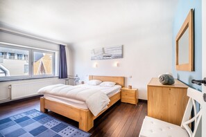 4 Schlafzimmer, Bügeleisen/Bügelbrett, kostenloses WLAN, Bettwäsche