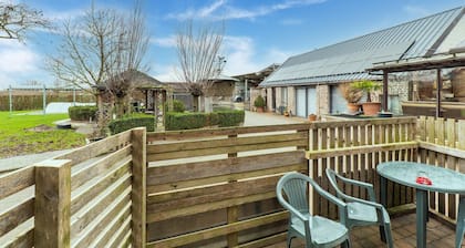 Zoutleeuw Home with Pool