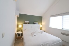 6 室のベッドルーム、WiFi (無料)