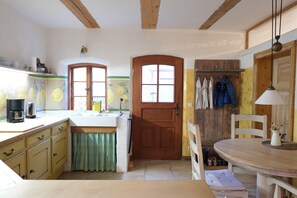 Réfrigérateur, four, plaque de cuisson, lave-vaisselle