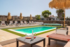 Pool - Villa in Fuerteventura with private pool (La Oliva)