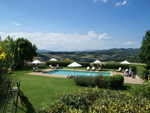 Pool - Holiday Home in Montone with Pool & Garden (Montone)