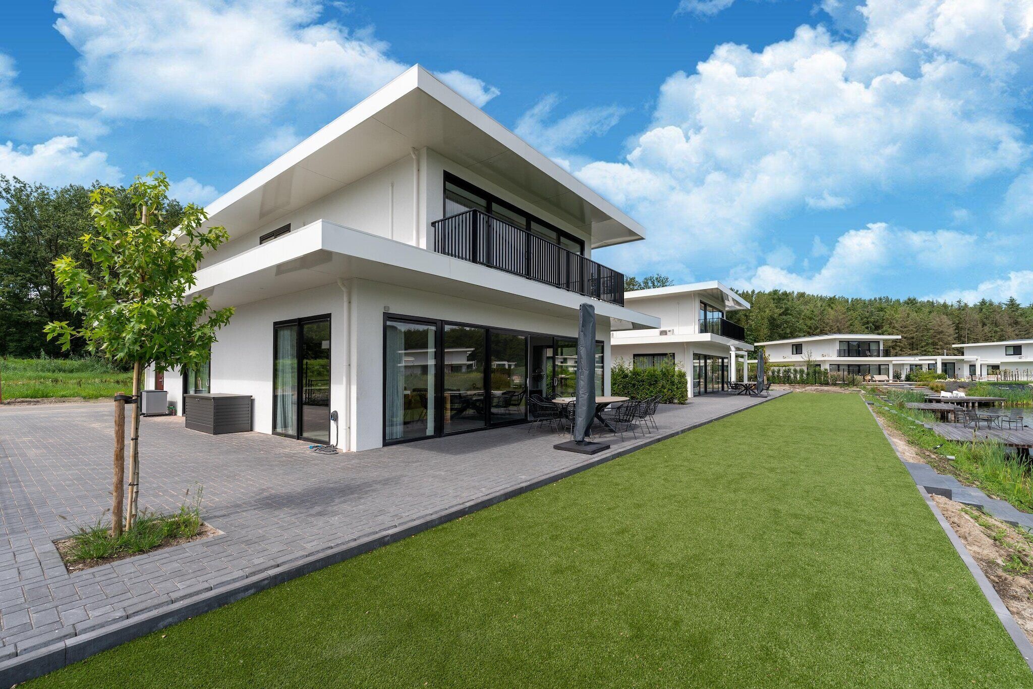 المنشأة من الخارج