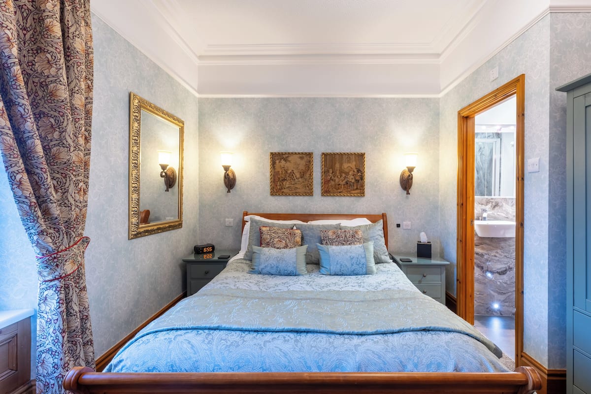 Superior Double Room | 1 bedroom, premium bedding, individually decorated