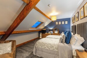 Standard Quadruple Room, 2 Bedrooms | Premium bedding, individually decorated, individually furnished - Brooklands Guest House  (Penrith)