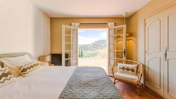 5 habitaciones y wifi gratis