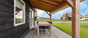 Cozy Retreat with parking