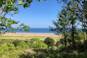Beach nearby - Seaside Escape for Families (Aure sur Mer)