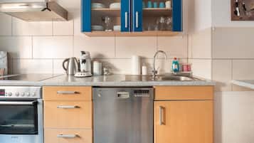 Kühlschrank, Ofen, Herdplatte, Geschirrspüler