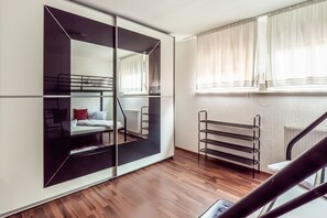 3 bedrooms, travel crib, free WiFi