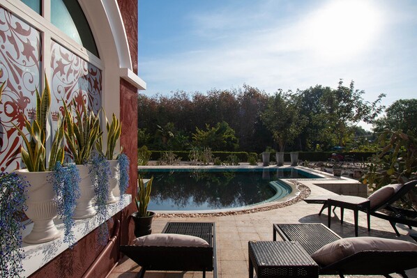 Alberca al aire libre 