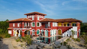 Front of property - Hacienda Resort Mae Phim (Klaeng)