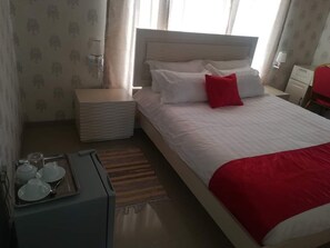 Iron/ironing board, free WiFi - Lee Bed & Breakfast (Francistown)