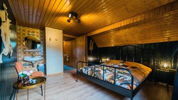 7 Schlafzimmer, Bügeleisen/Bügelbrett, kostenloses WLAN