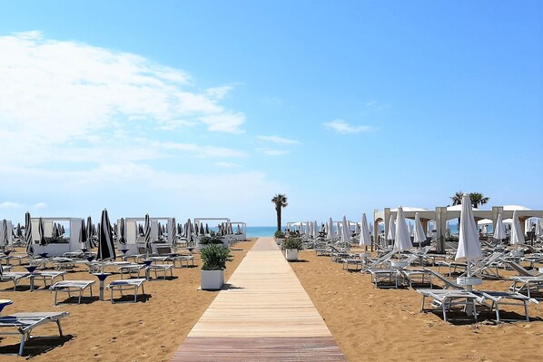 Beach nearby - Belvilla by OYO Appartamento nero (Jesolo)