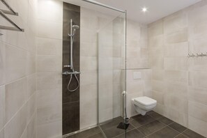 Shower - Ferienwohnung Eifelruhe in Filz (Filz)