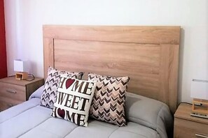 3 bedrooms, iron/ironing board, free WiFi
