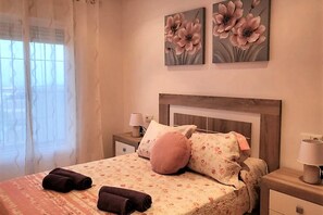 3 bedrooms, iron/ironing board, free WiFi