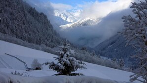 A snow-covered mountain landscape with a clear sky. - Apartment in Neustift near Ski Lift (Neustift im Stubaital)