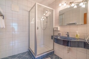 Douche, séchoir à cheveux