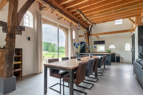 Komfortables Ferienhaus in Voorst mit großem Garten