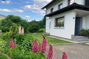 Exterior detail - Chalet in Rennweg near Ski Slopes (Sankt Peter)