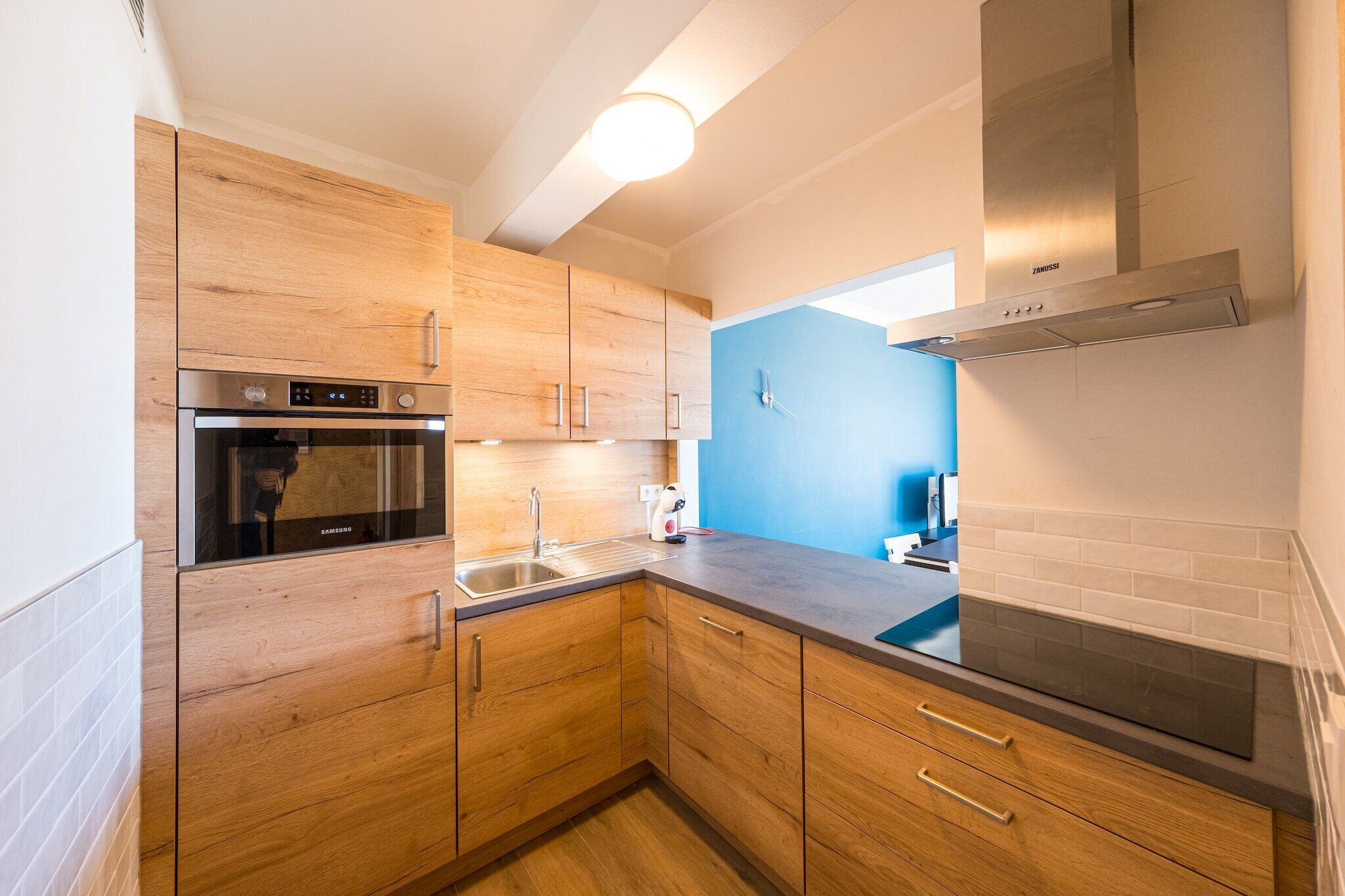 Réfrigérateur, micro-ondes, four, lave-vaisselle