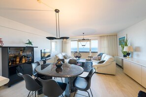 Dining - Beautiful apartment on the 4th floor with garage (Middelkerke)