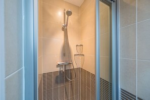 Shower, hair dryer - Amazing apartment on the first floor (Middelkerke)