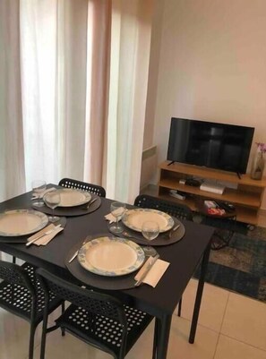 Dining - La Maison des Roses (Nanterre)