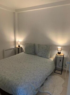 1 bedroom, WiFi - La Maison des Roses (Nanterre)