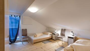 6 Schlafzimmer, Bügeleisen/Bügelbrett, Internetzugang