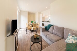 Una Smart TV, una chimenea