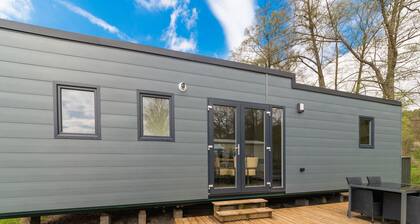 Mobil-home spacieux avec terrasse à Erezée