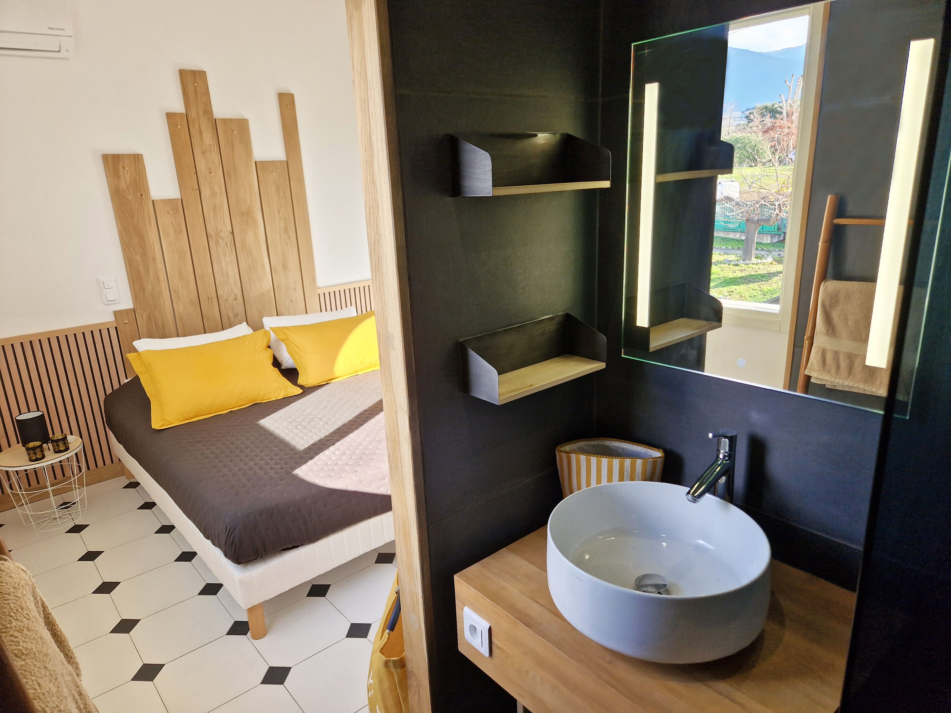 3 bedrooms, desk, iron/ironing board, WiFi