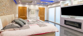 Villa in Verviers met Zwembad en Sauna