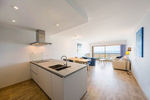 Interior - Modern apartment with direct sea view (Middelkerke)