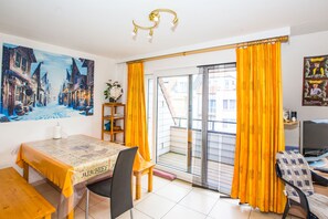 Dining - Duplex apartment near the center (Middelkerke)