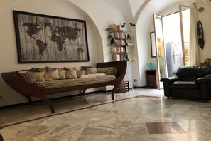 Living area - LARGE LOFT A STONE'S THROW FROM THE VATICAN (Roma)