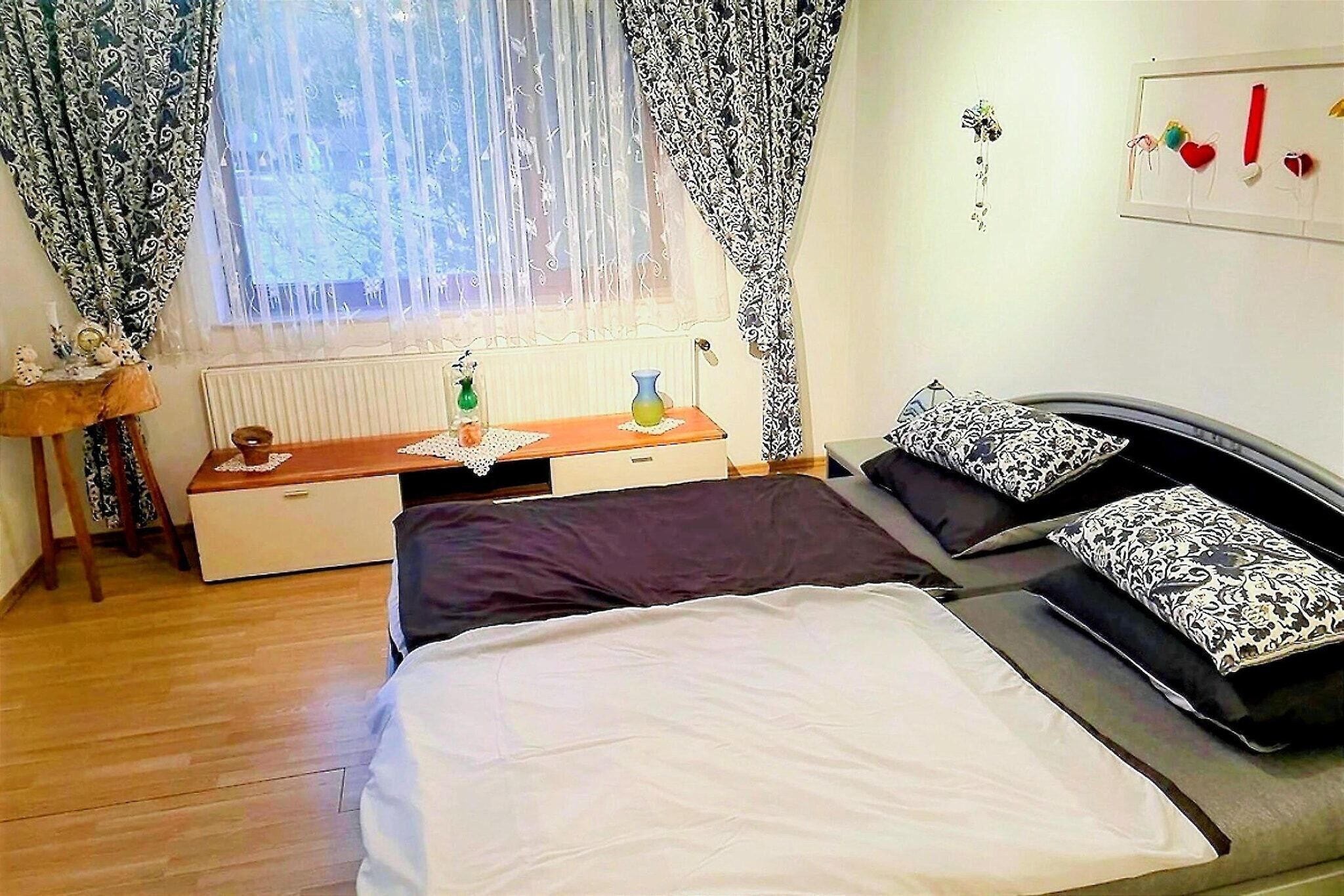 2 室のベッドルーム、WiFi (無料)