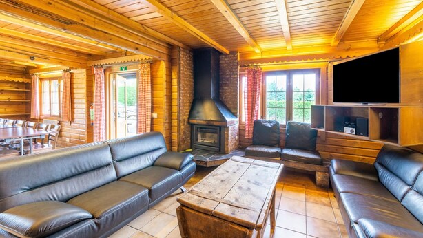 Smart TV, fireplace, table tennis