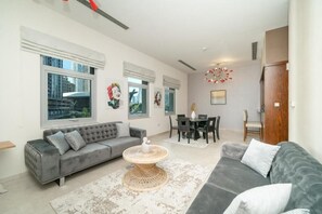 Living area - BellaVista - Villa Luxe - Burj Residences -Direct Access Dubai Fountain and Mall (Dubai)