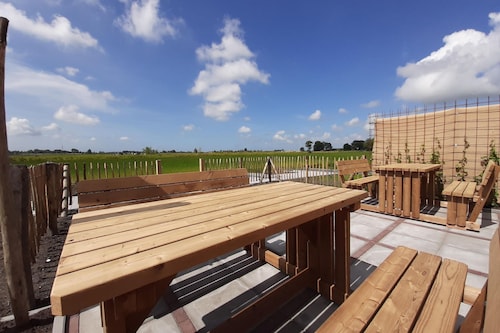 Villa in Leons with Sloop Rental