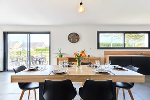 Dining - Normandy Beach Retreat (Saint-Germain-sur-Ay)
