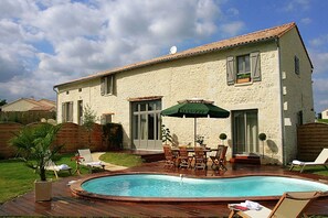 Pool - Villa in France with Private Pool & Garden (Chalais)