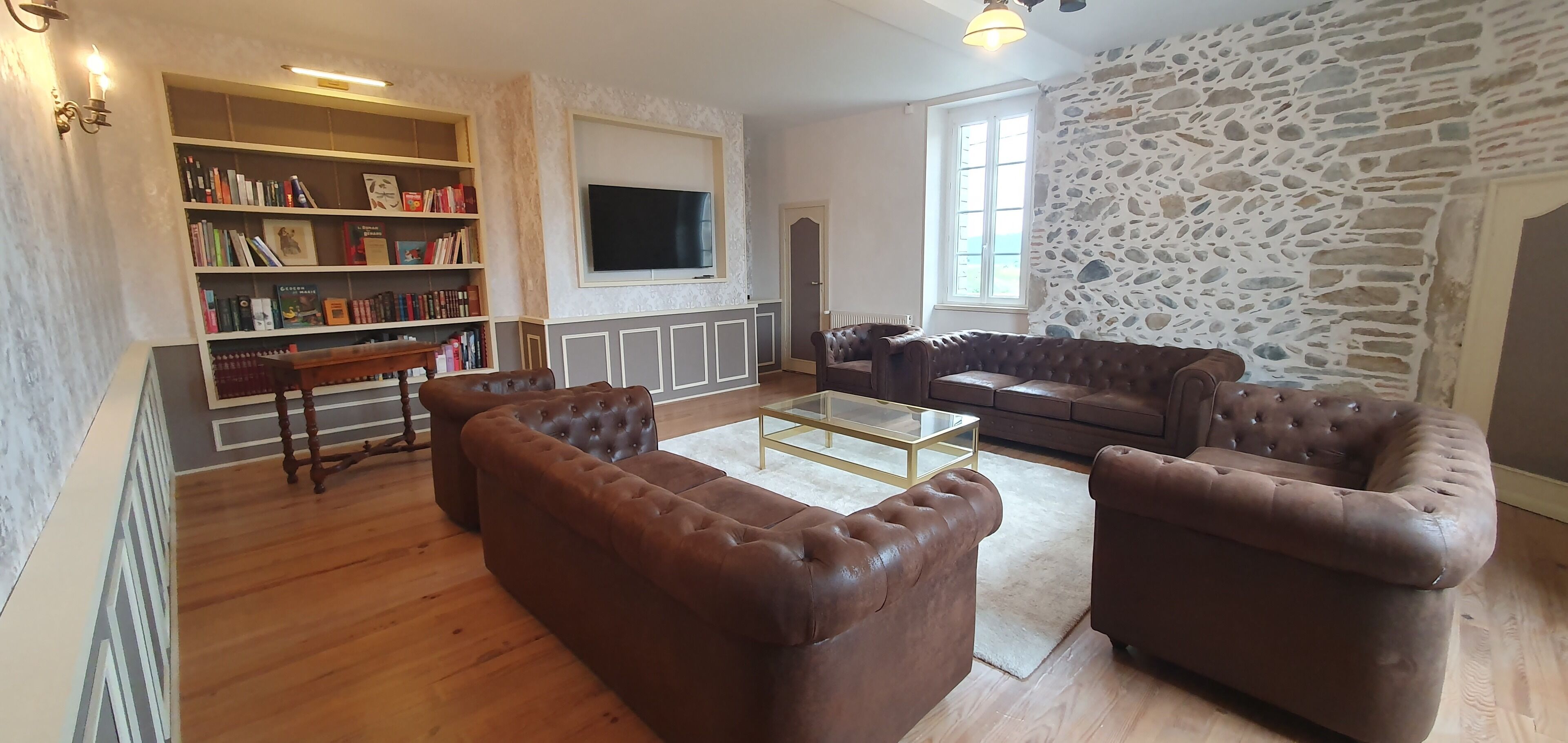 Smart TV, DVD player, foosball, table tennis