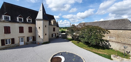 Exterior. Gîte et SPA du Château 15 Personnes